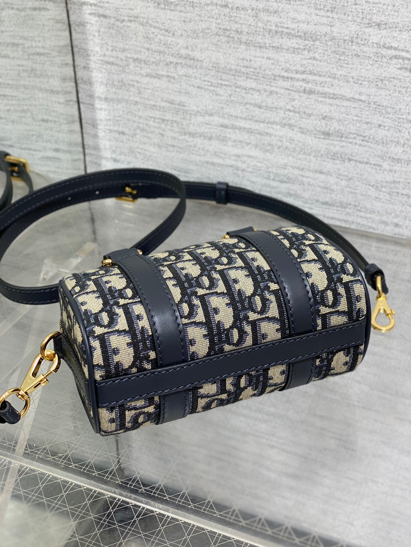 Christian Dior  Groove bag Size：17*10*8cm