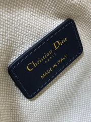 Christian Dior  Groove bag Size：17*10*8cm