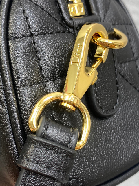Christian Dior Groove Tasche Größe: 17 x 10 x 8 cm