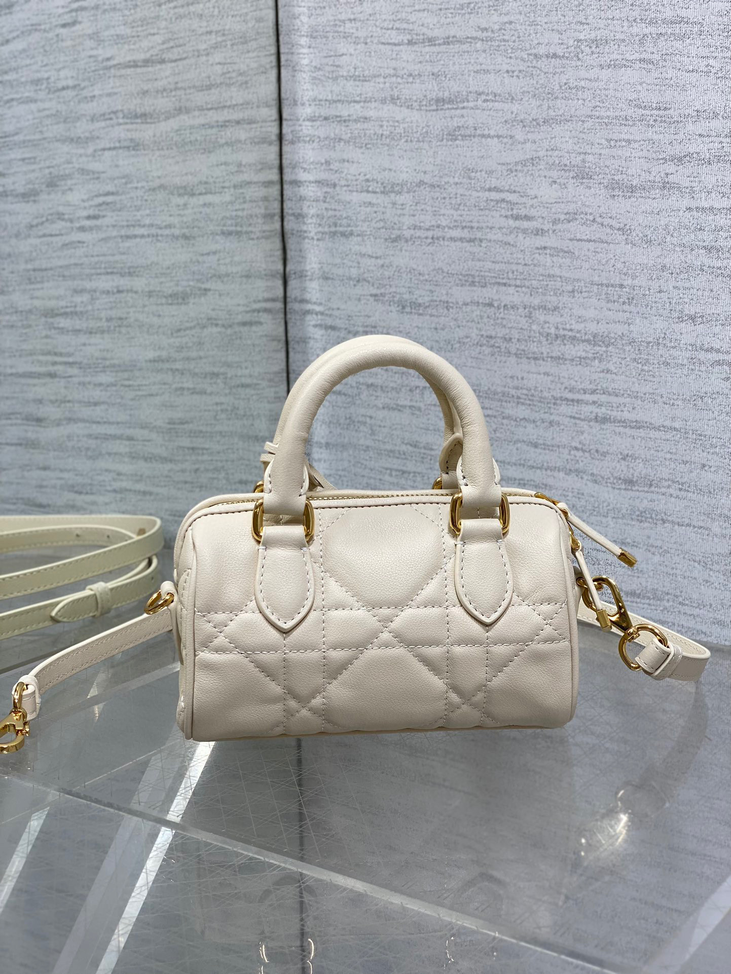 Christian Dior Groove Tasche Größe: 17 x 10 x 8 cm