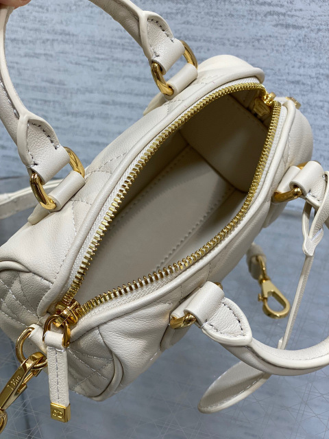 Christian Dior Groove Tasche Größe: 17 x 10 x 8 cm