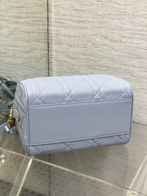 Beg Christian Dior Groove Saiz：25*19*16sm