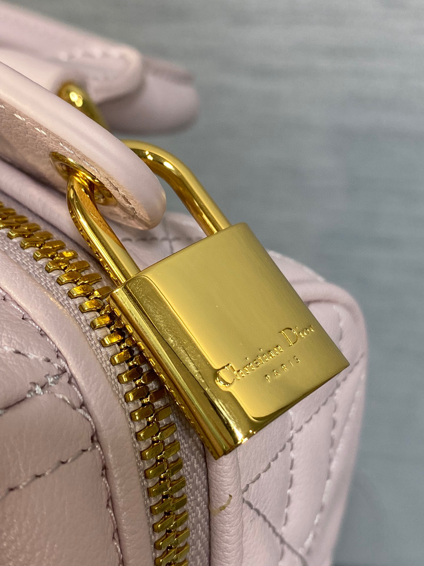 Christian Dior Groove Tasche Größe: 25 x 19 x 16 cm