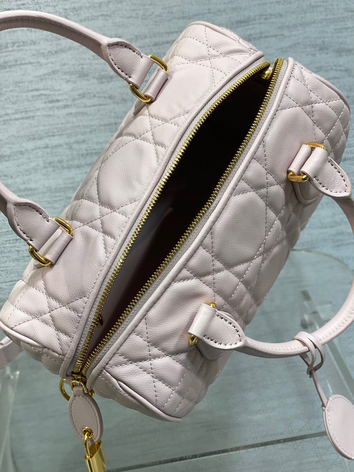 Christian Dior Groove Tasche Größe: 25 x 19 x 16 cm