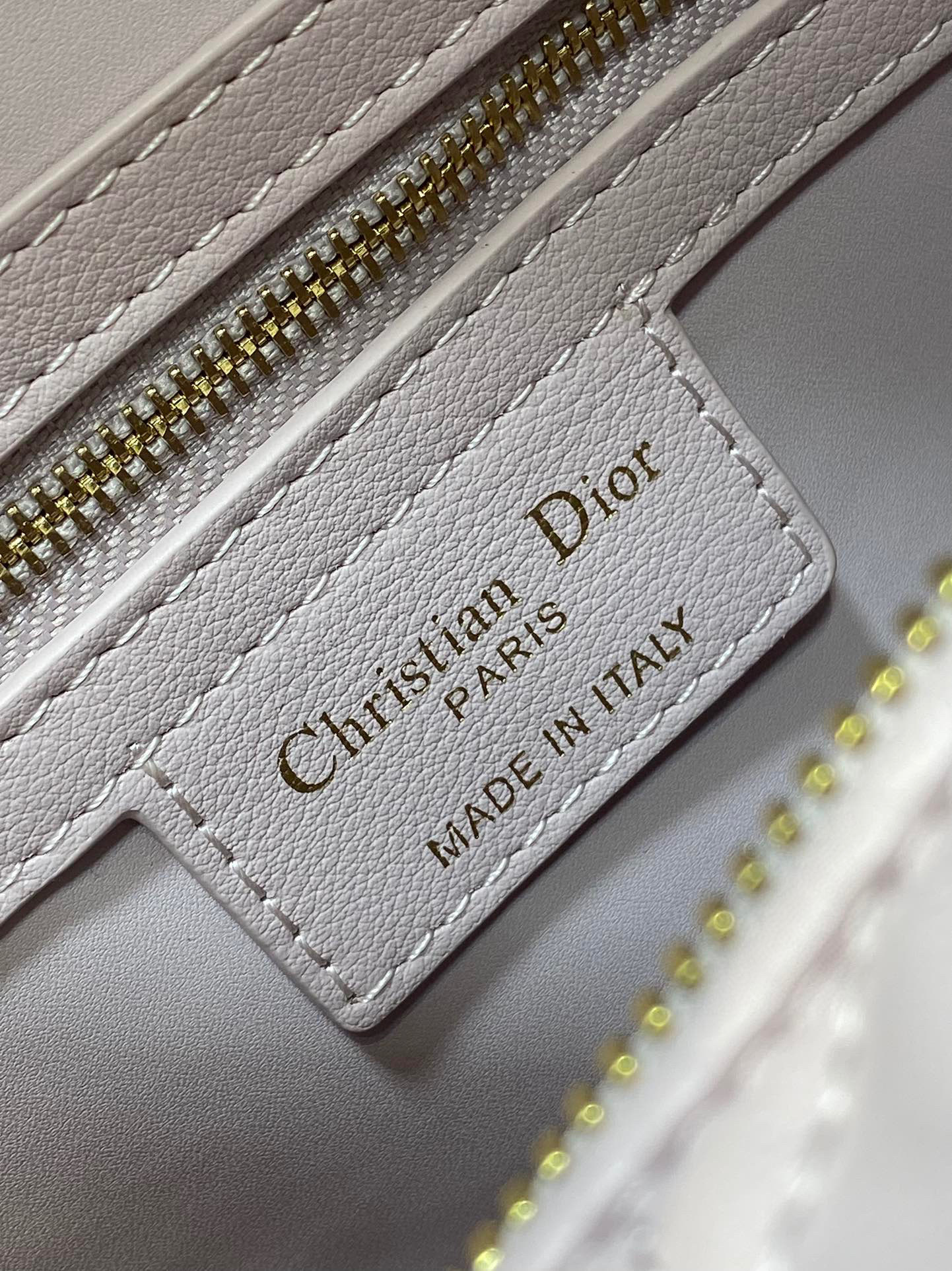 Christian Dior Groove Tasche Größe: 25 x 19 x 16 cm