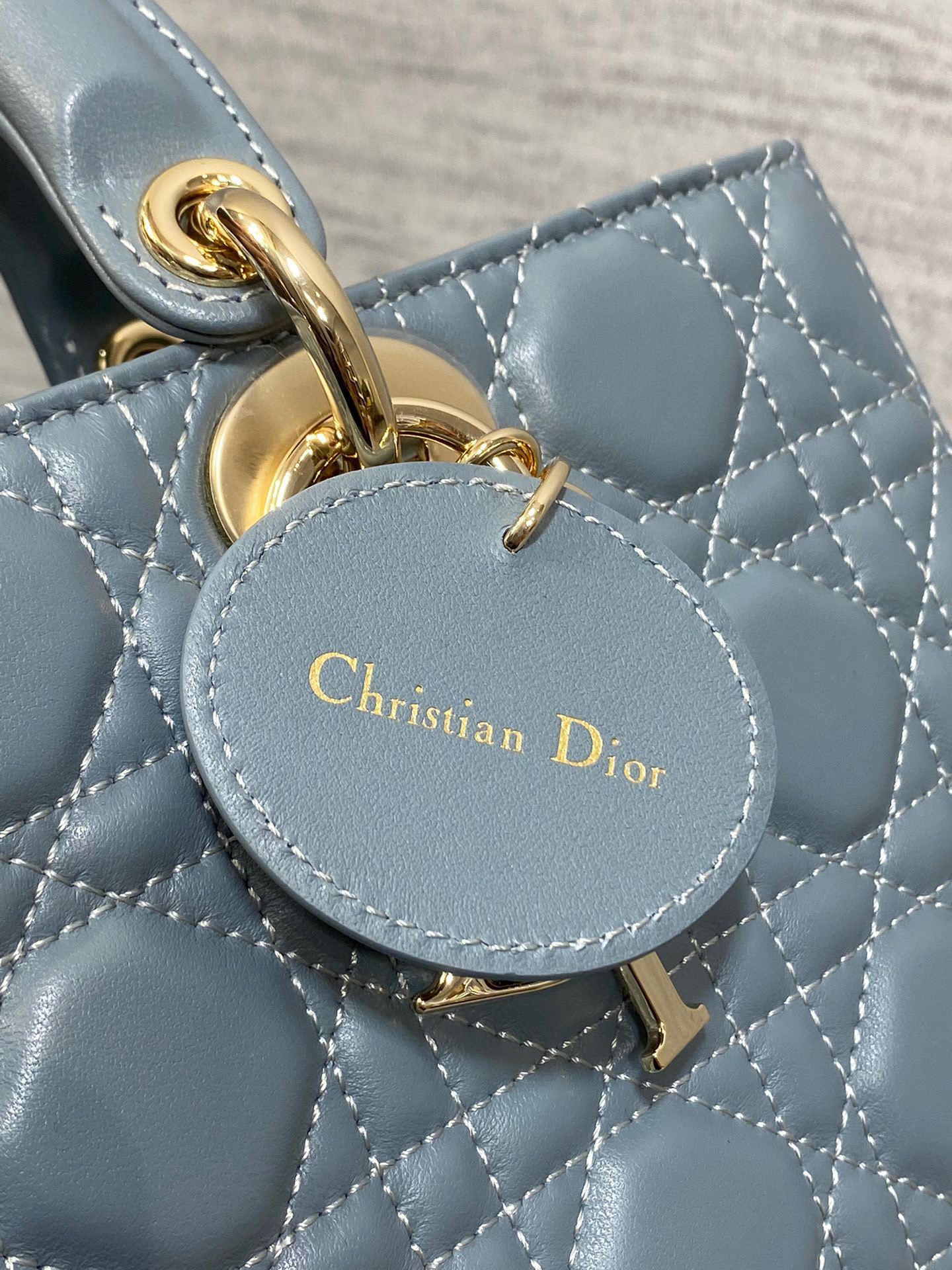Christian Dior Clutch mit Perlenkette, Größe: 26 x 6 x 14 cm