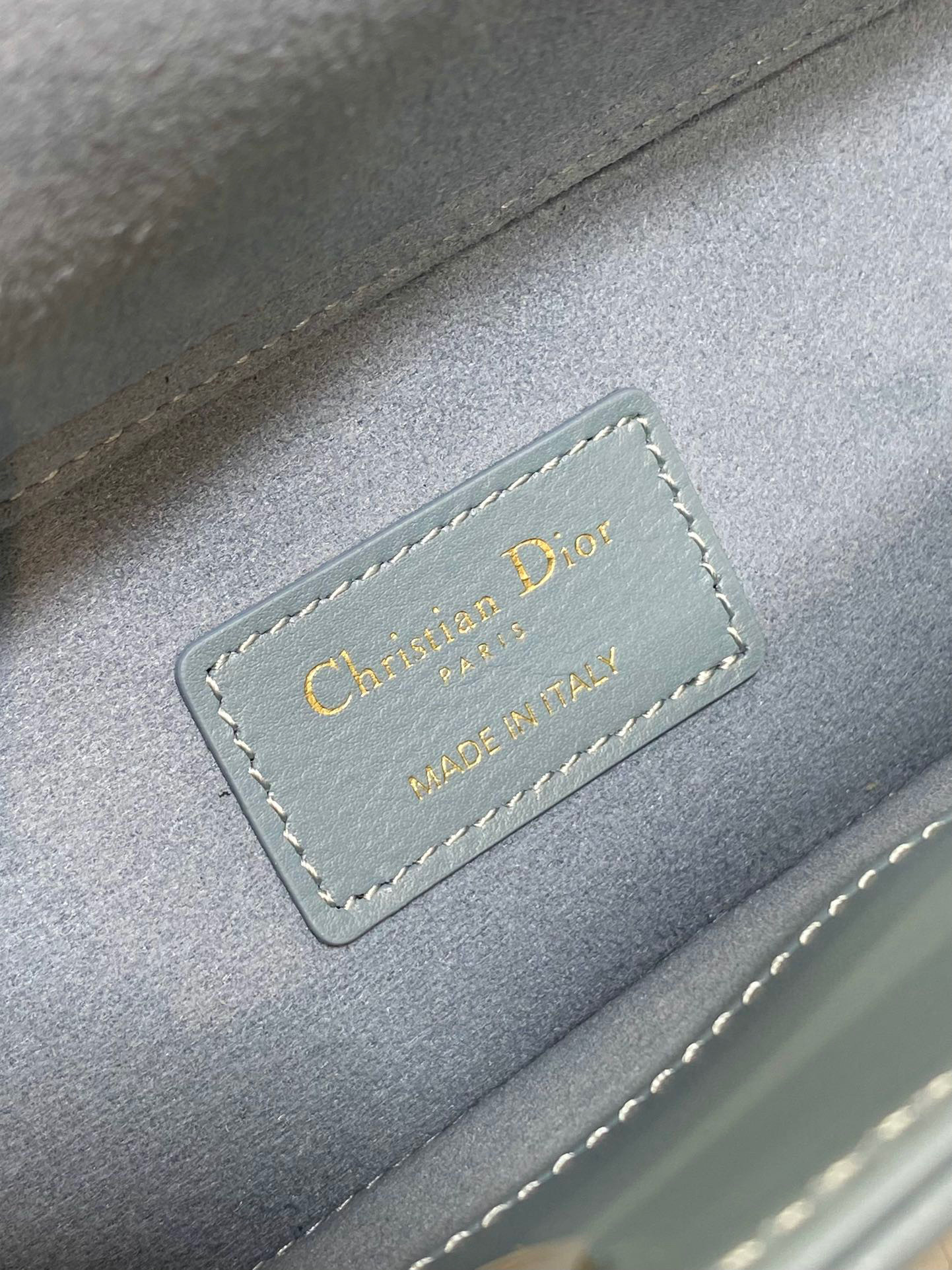 Christian Dior Clutch mit Perlenkette, Größe: 26 x 6 x 14 cm