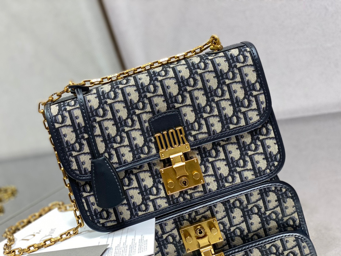 Christian Dior Cik Caro Saiz：17*13*7.5cm