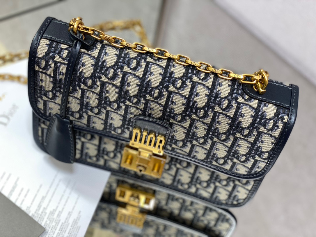 Christian Dior Cik Caro Saiz：17*13*7.5cm