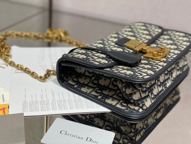 Christian Dior Cik Caro Saiz：17*13*7.5cm