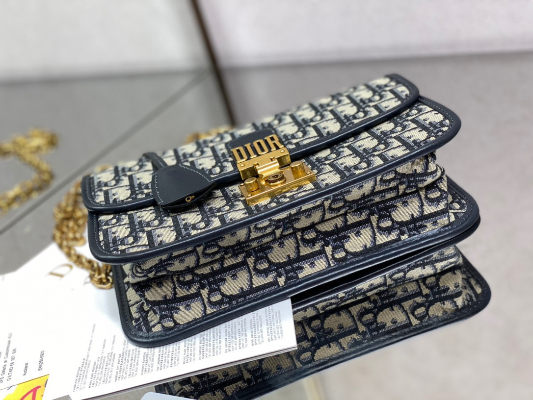 Christian Dior Cik Caro Saiz：17*13*7.5cm