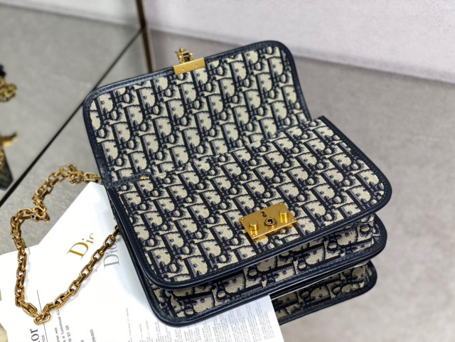 Christian Dior Cik Caro Saiz：17*13*7.5cm