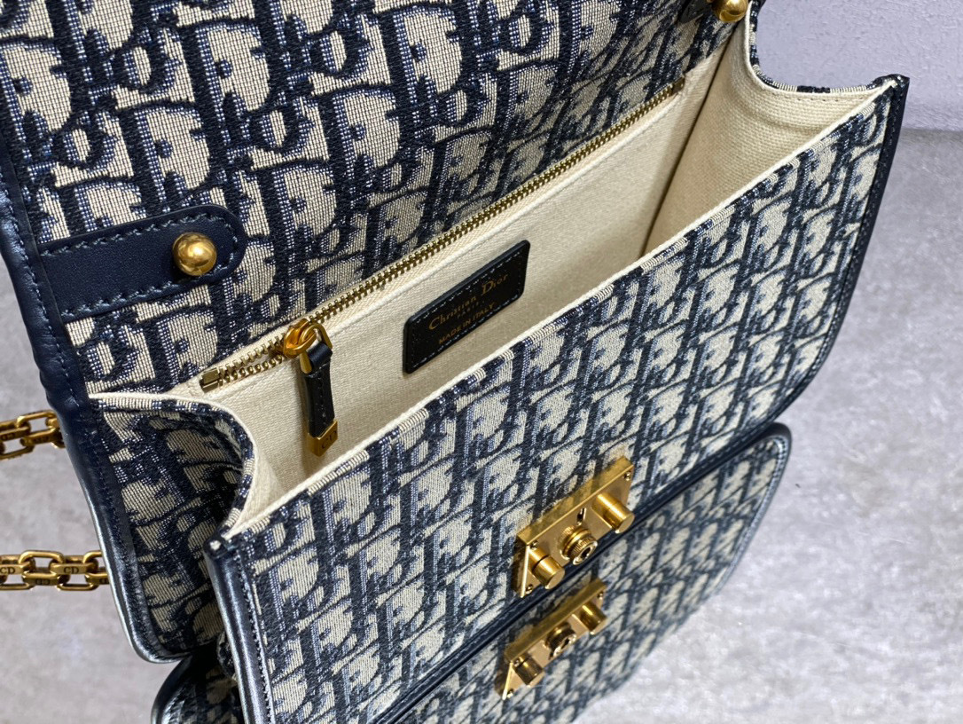 Christian Dior Cik Caro Saiz：17*13*7.5cm