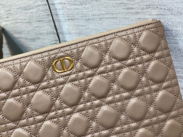 Saiz beg harian Christian Dior Caro：30*24*3cm