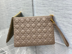 Saiz beg harian Christian Dior Caro：30*24*3cm