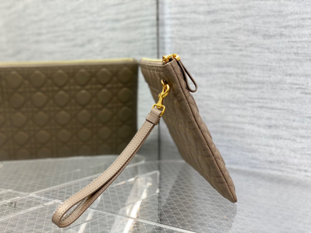 Saiz beg harian Christian Dior Caro：30*24*3cm