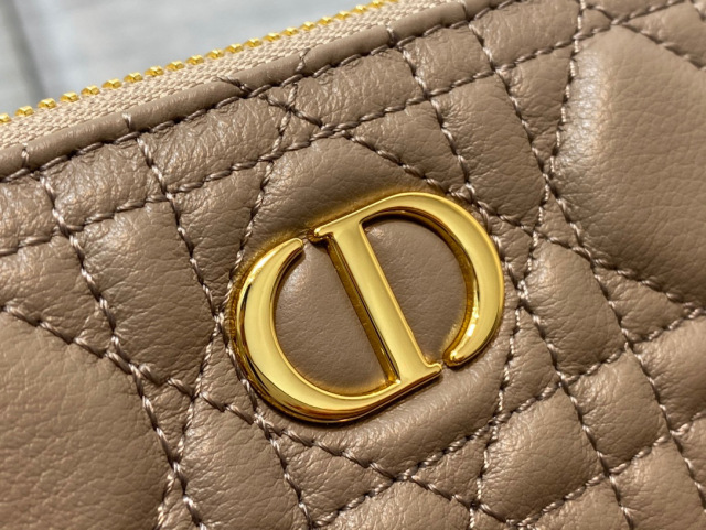 Saiz beg harian Christian Dior Caro：30*24*3cm
