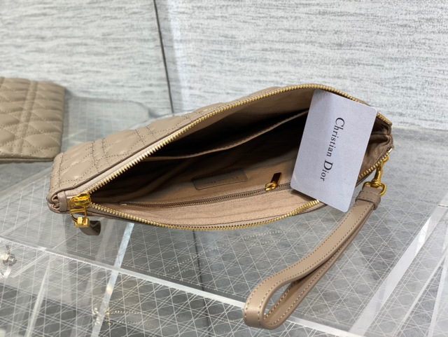 Saiz beg harian Christian Dior Caro：30*24*3cm