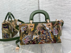 Christian Dior Lady limitierte Auflage Größe: 26 x 15 x 8 cm