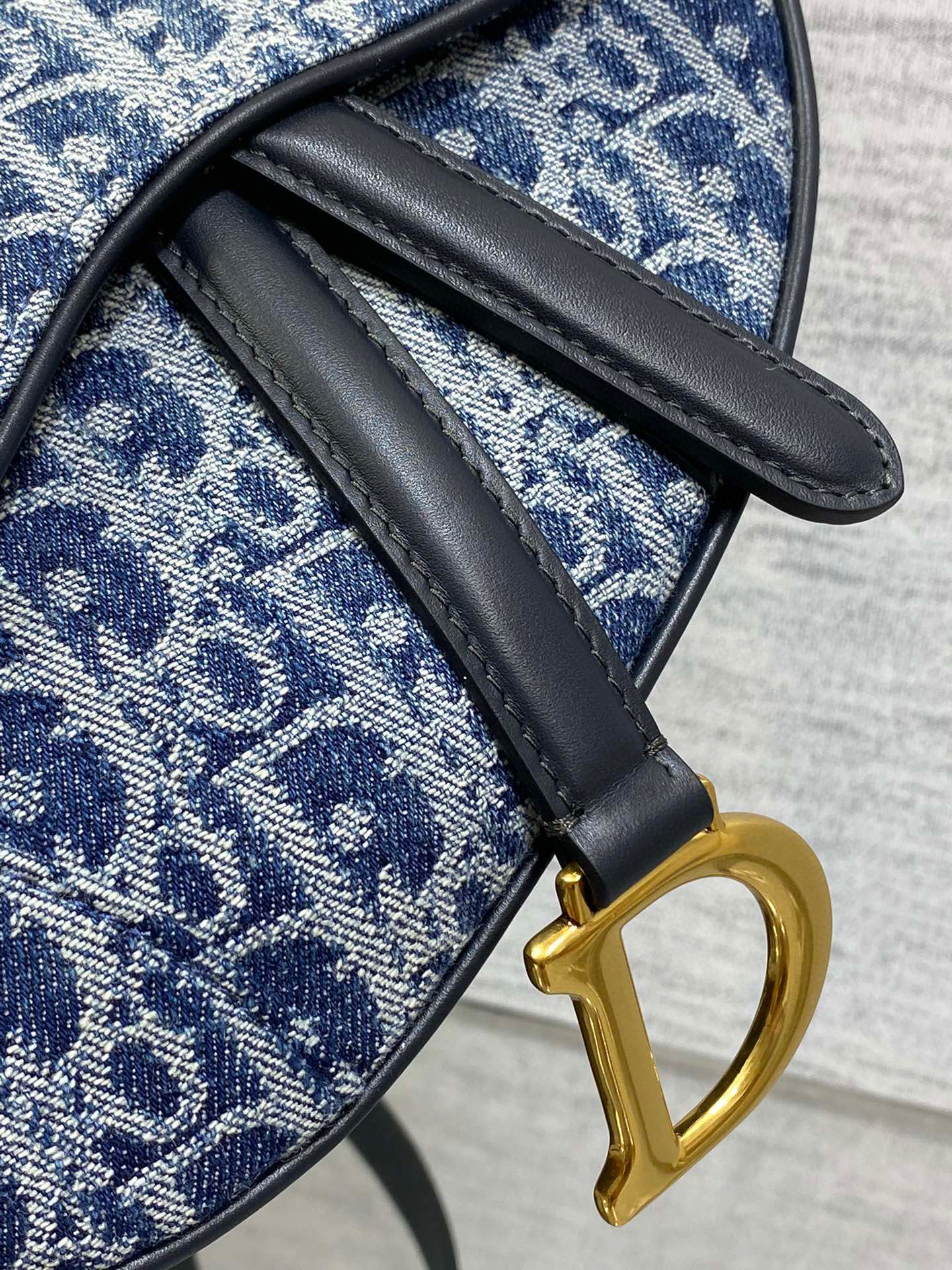 Borsa a sella Christian Dior Dimensioni: 17*5*15cm
