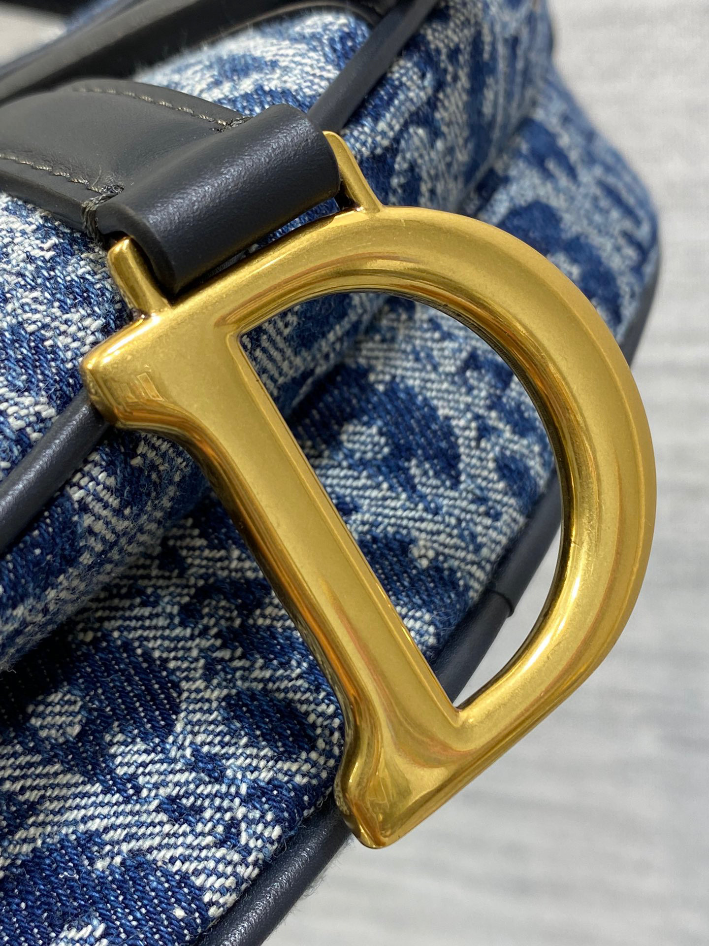 Borsa a sella Christian Dior Dimensioni: 17*5*15cm