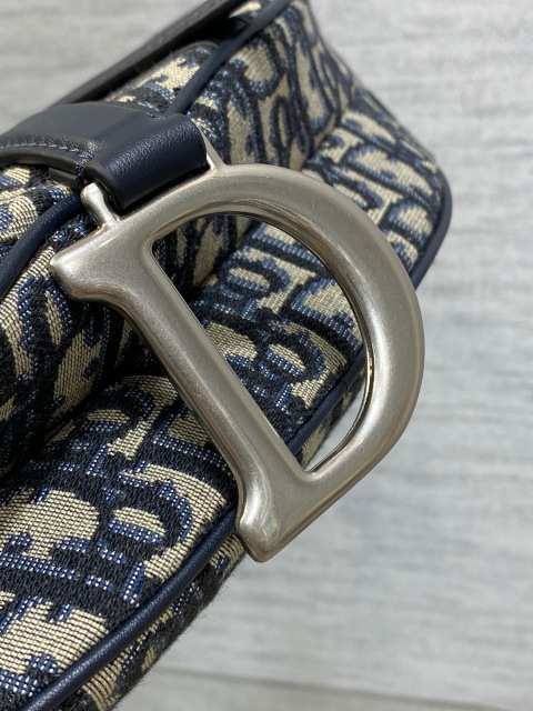 Christian Dior Saddle bag Size：17*5*15cm
