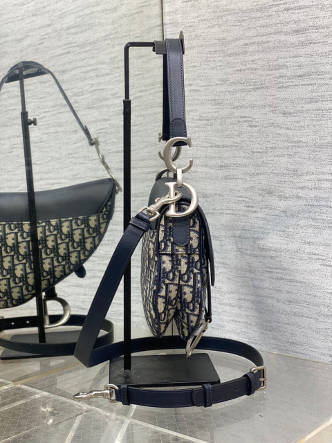 Christian Dior Saddle bag Size：17*5*15cm