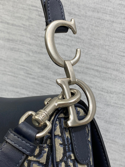 Christian Dior Saddle bag Size：17*5*15cm