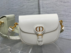Christian Dior bobby bag Size：22*17*6cm