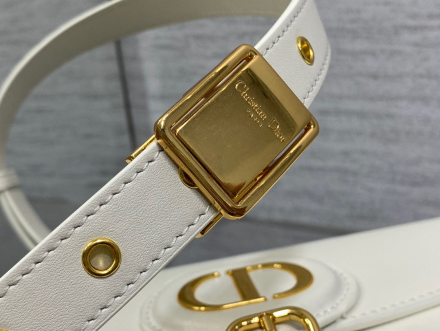 Christian Dior bobby bag Size：22*17*6cm