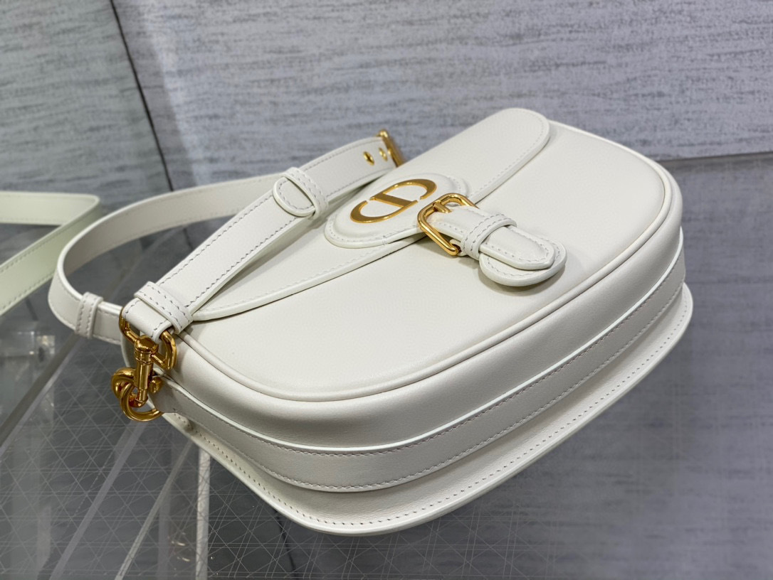 Christian Dior bobby bag Size：22*17*6cm