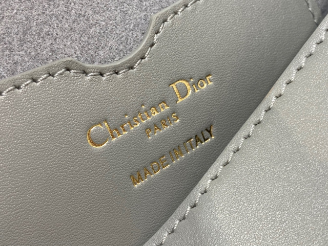 Christian Dior bobby bag  Size：22*17*6cm