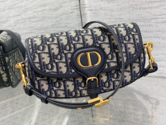 Christian Dior Bobby Bag Größe: 22 * 5 * 17 cm