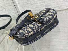 Christian Dior Bobby Bag Größe: 22 * 5 * 17 cm