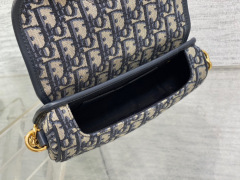Christian Dior Bobby Bag Größe: 22 * 5 * 17 cm