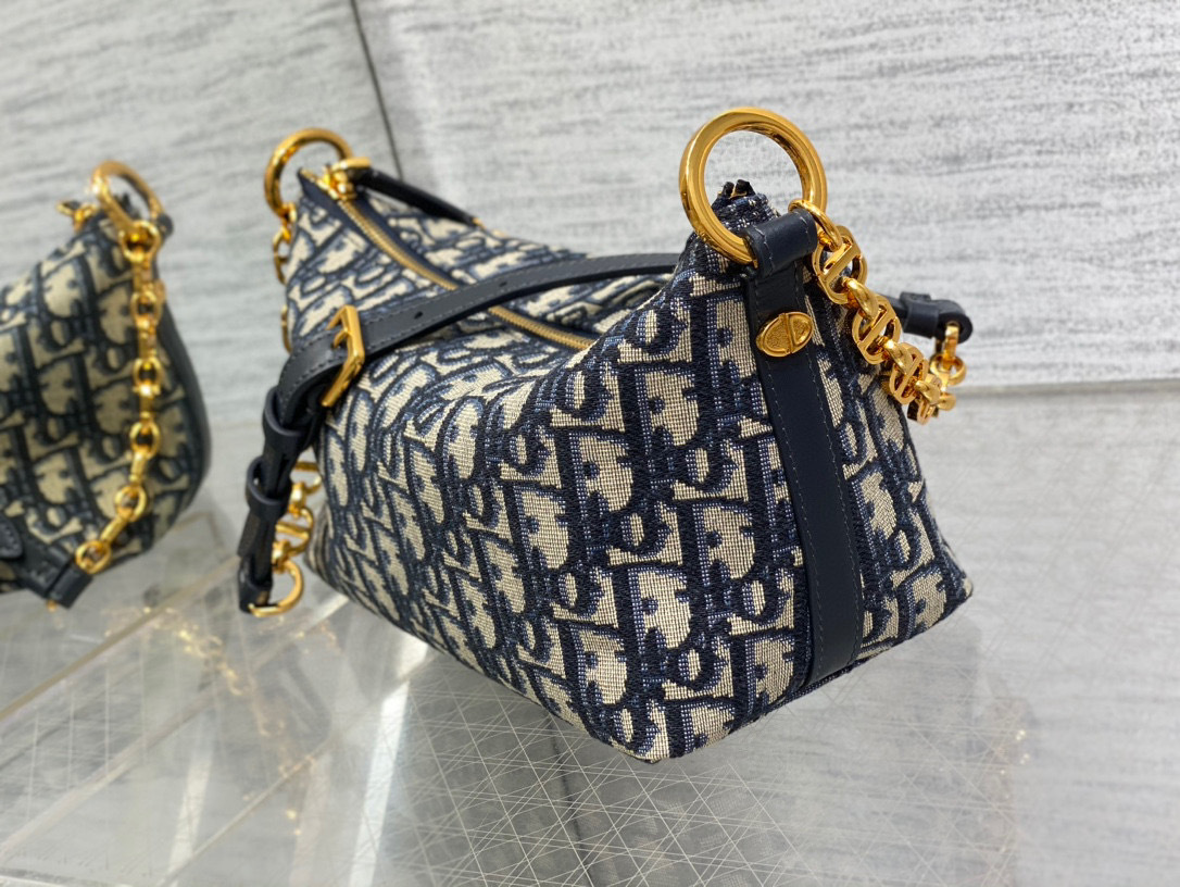 Beg bintang Christian Dior Hobo Saiz：28.5*10*14.5sm