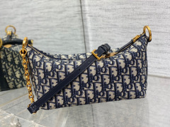 Beg bintang Christian Dior Hobo Saiz：28.5*10*14.5sm