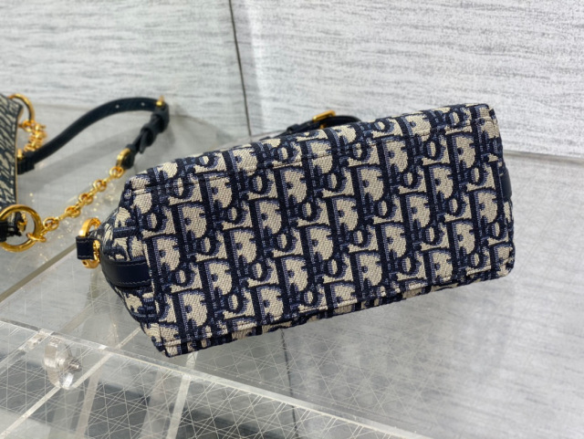 Beg bintang Christian Dior Hobo Saiz：28.5*10*14.5sm