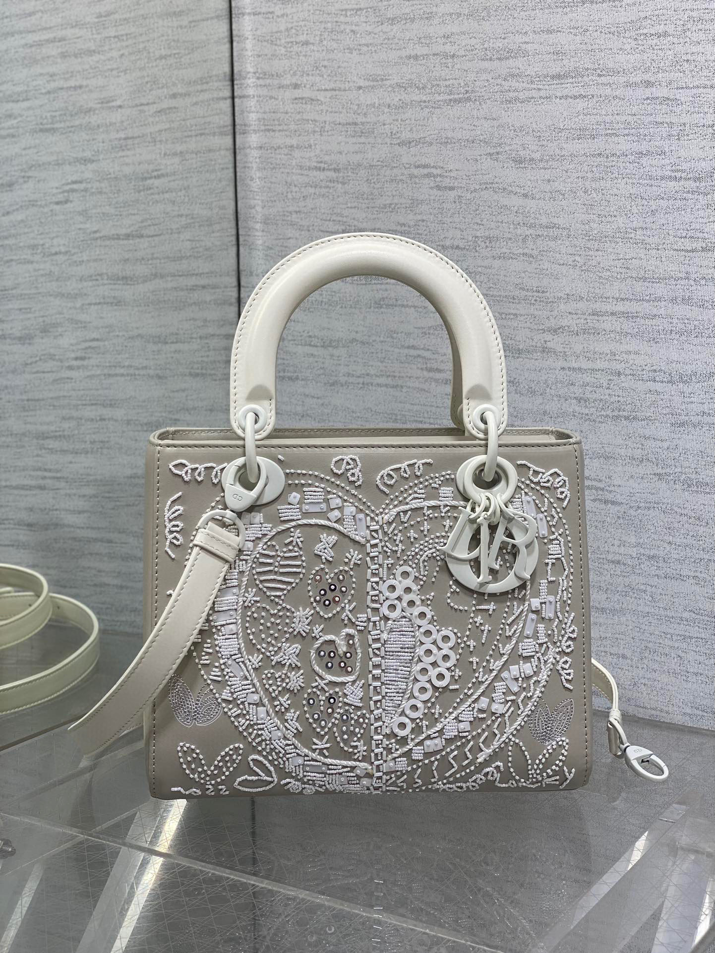 Christian Dior Lady定制包包尺寸：24*11*20cm