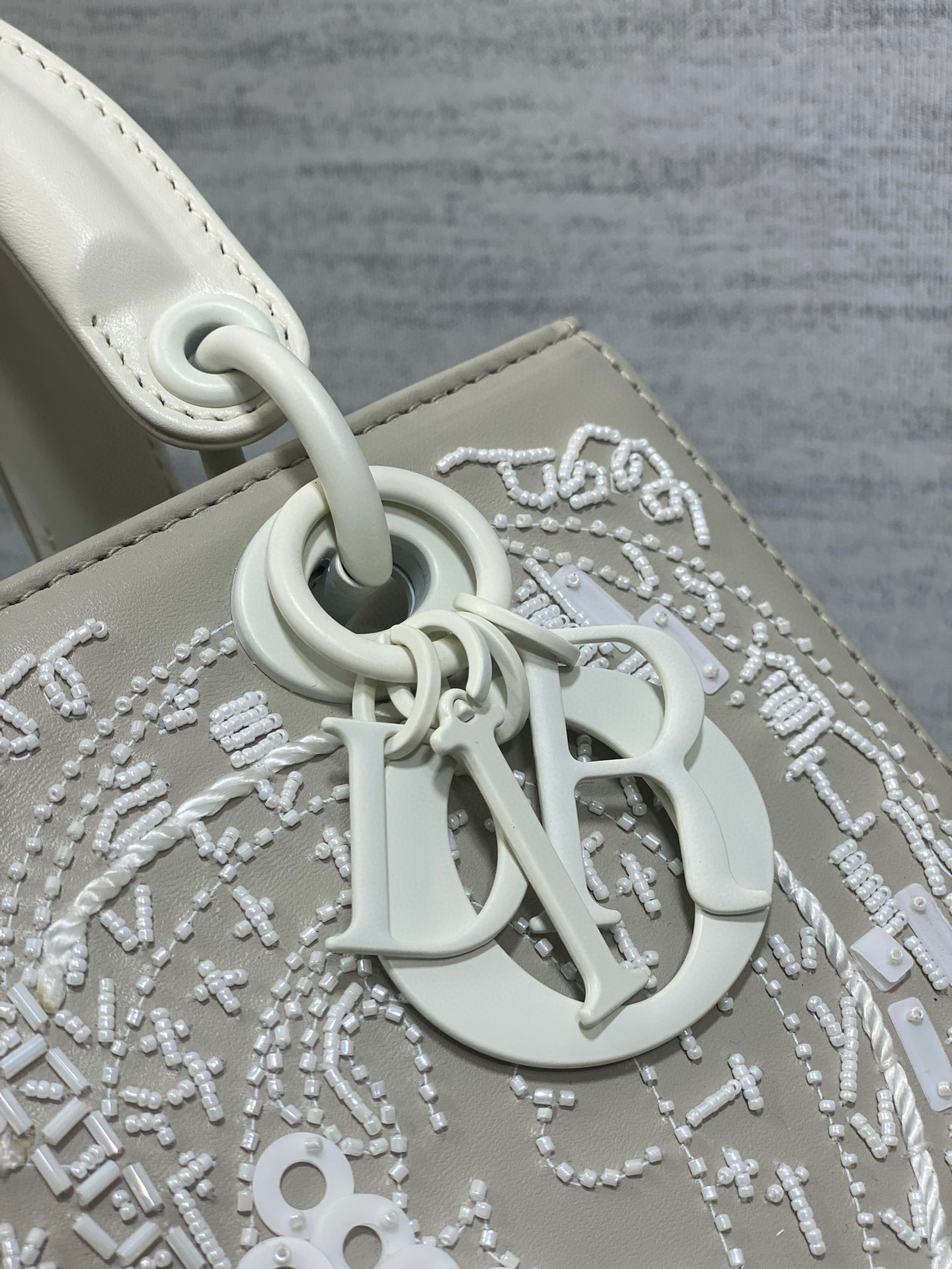 Christian Dior Lady定制包包尺寸：24*11*20cm