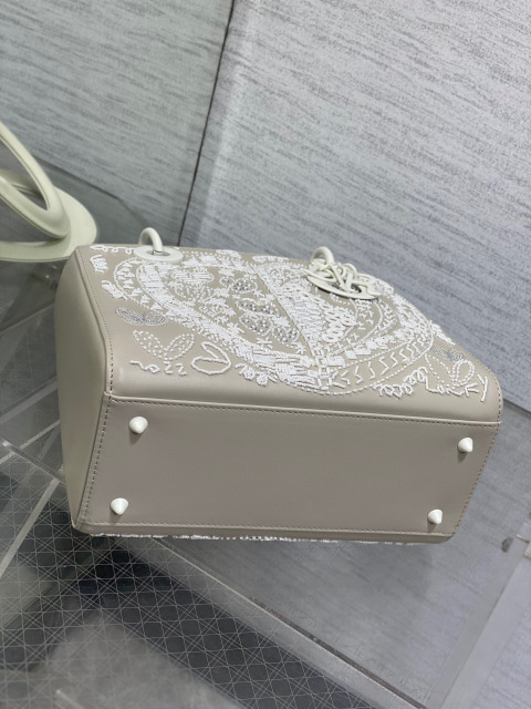 Christian Dior Lady定制包包尺寸：24*11*20cm