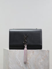Borsa con frange Yves Saint Laurent Dimensioni: 24*14,5*5 cm