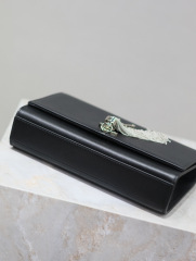 Borsa con frange Yves Saint Laurent Dimensioni: 24*14,5*5 cm