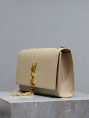 Borsa con frange Yves Saint Laurent Dimensioni: 24*14,5*5 cm