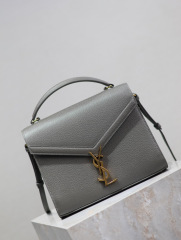 Borsa Cassndra Yves Saint Laurent Dimensioni: 24,5*20*11,5 cm