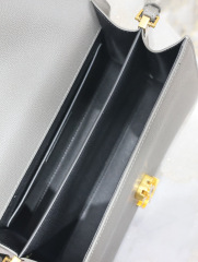 Borsa Cassndra Yves Saint Laurent Dimensioni: 24,5*20*11,5 cm