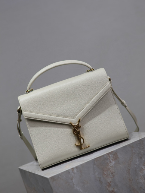 Borsa Cassndra Yves Saint Laurent Dimensioni: 24,5*20*11,5 cm