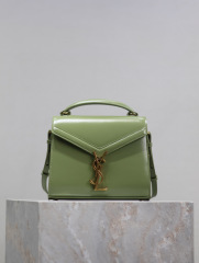 Yves Saint Laurent Cassndra Tasche Größe: 20 * 16 * 7,5 cm