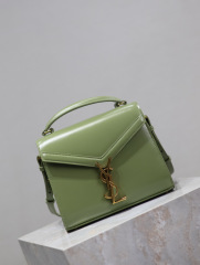 Yves Saint Laurent Cassndra Tasche Größe: 20 * 16 * 7,5 cm
