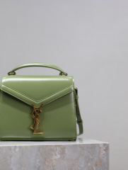 Yves Saint Laurent Cassndra Tasche Größe: 20 * 16 * 7,5 cm